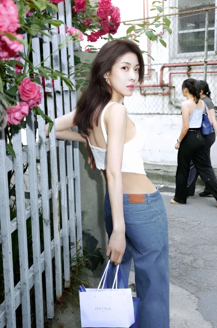 Nhan sắc gây sốc tột độ của Ha Ji Won, nhìn sang ảnh tự đăng mà không biết đâu là thật