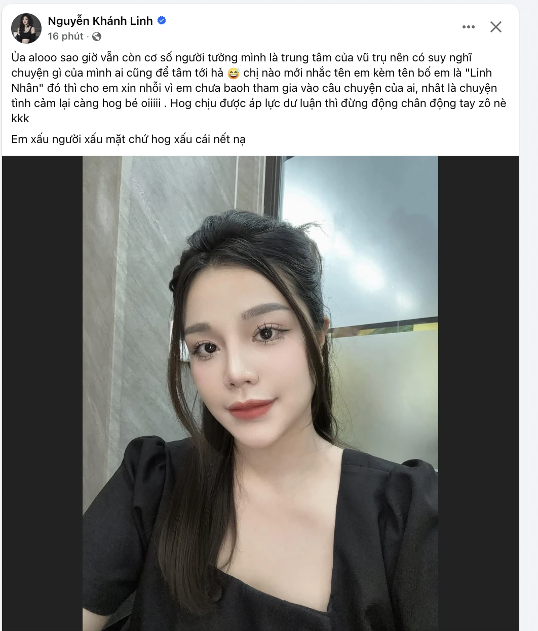 Vợ Bùi Tiến Dũng lên status 