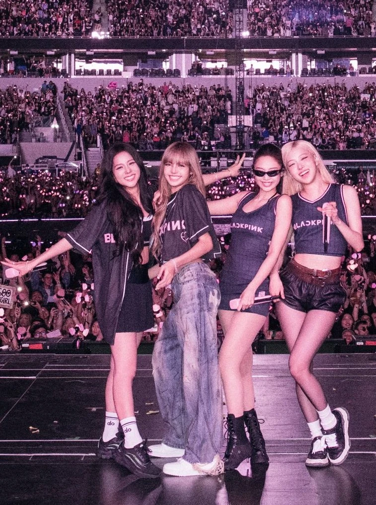 Rosé - Bruno Mars chính là ngoại lệ của nhau, thân thiết cỡ ngày làm fan muốn 