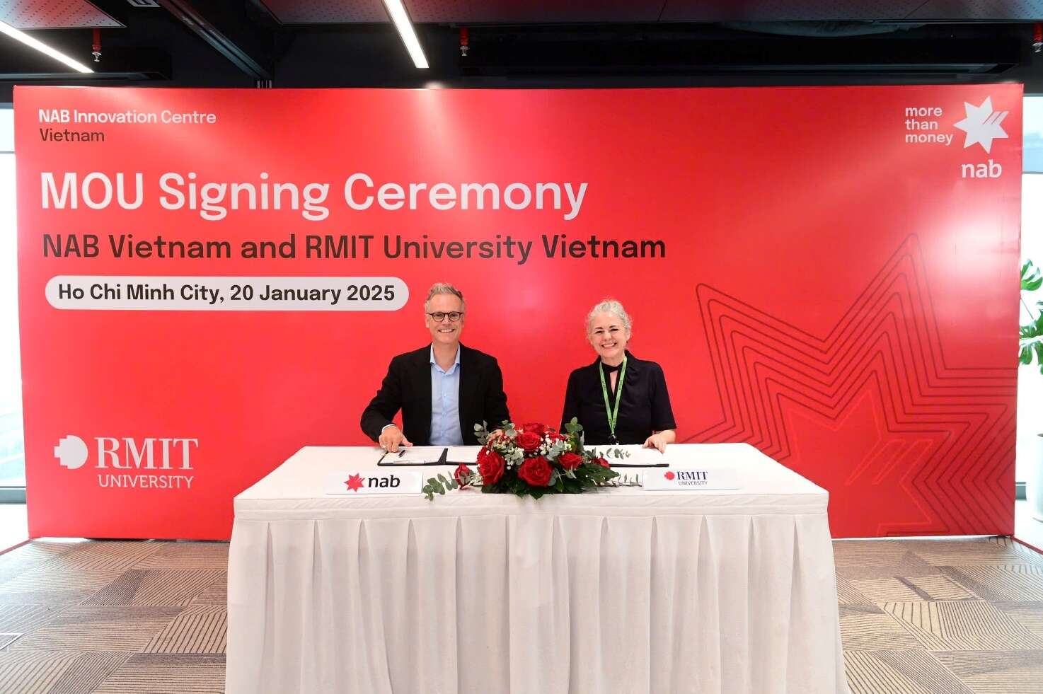 NAB Việt Nam và Đại học RMIT Việt Nam ký kết biên bản ghi nhớ (MOU) về Chiến lược phát triển nguồn nhân lực công nghệ tương lai