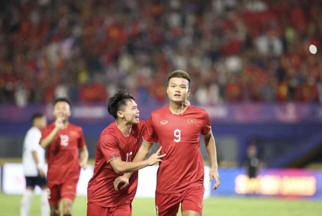 SEA Games 33: Thử tài ông Kim Sang-sik và nội lực bóng đá Việt