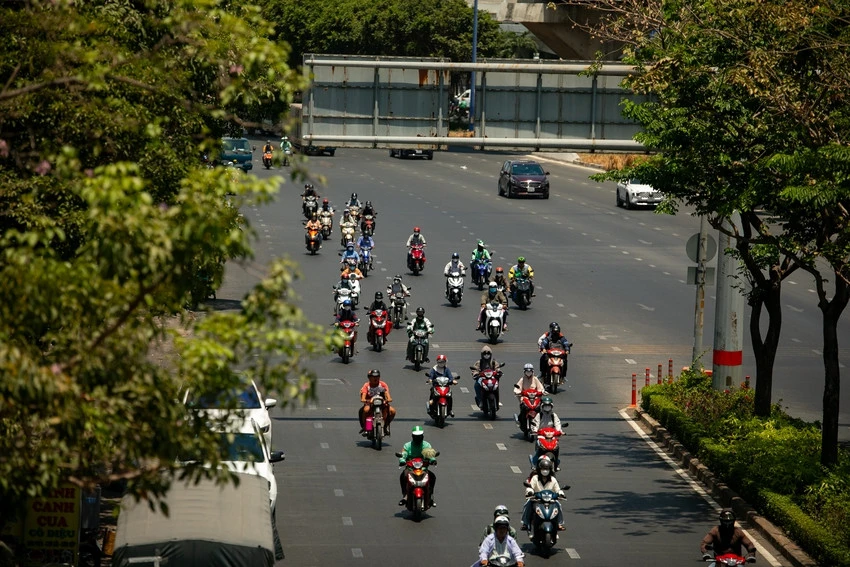Nóng hầm hập như 