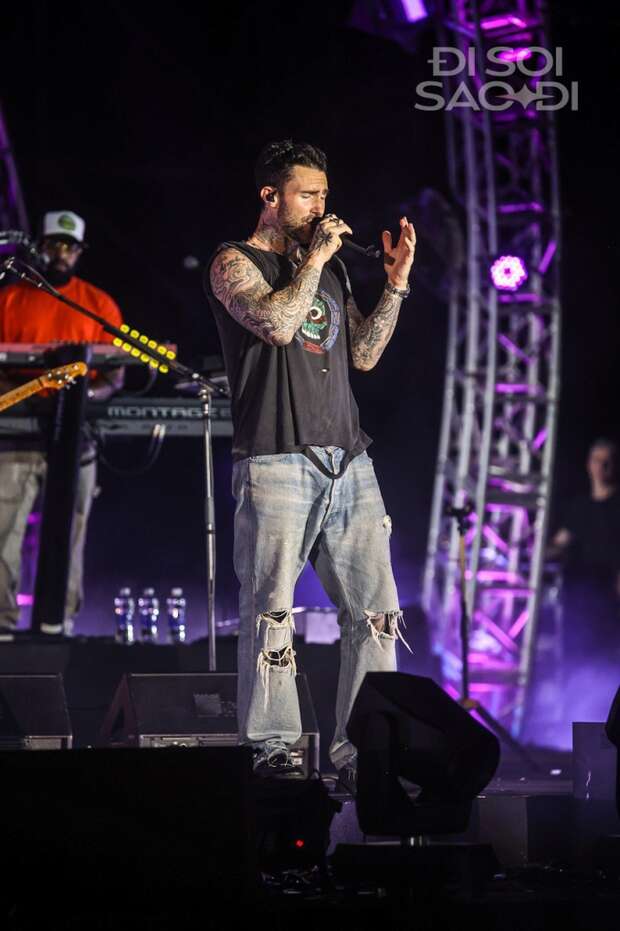 Adam Levine khoe body và visual ấn tượng, hứa sẽ sớm trở lại Việt Nam trong thời gian gần nhất