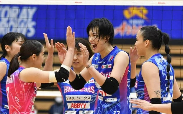 Thanh Thúy lọt Top 5 VĐV hiệu suất tốt nhất giải bóng chuyền Nhật Bản