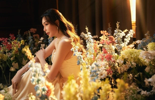 Hồ Quỳnh Hương tái xuất âm nhạc với ca khúc cuối của nhạc sĩ Xuân Phương