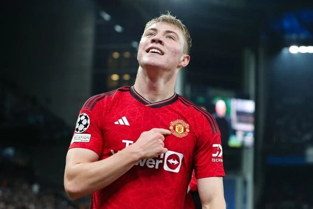 Rashford nhận thẻ đỏ, Man Utd thua ngược Copenhagen