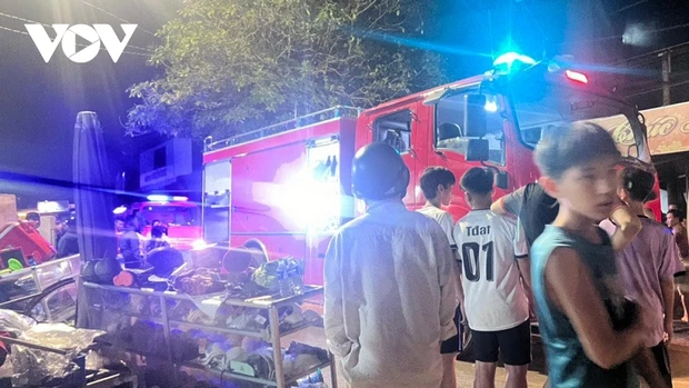 Chợ ở Bình Phước bốc cháy, 9 ki ốt bị thiêu rụi