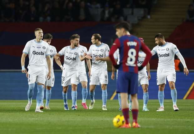 Thắng Barca sau màn rượt đuổi tỷ số, Girona vươn lên dẫn đầu La Liga