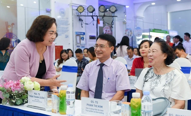 Bí mật món bánh gạo Hàn Quốc made in Vietnam 