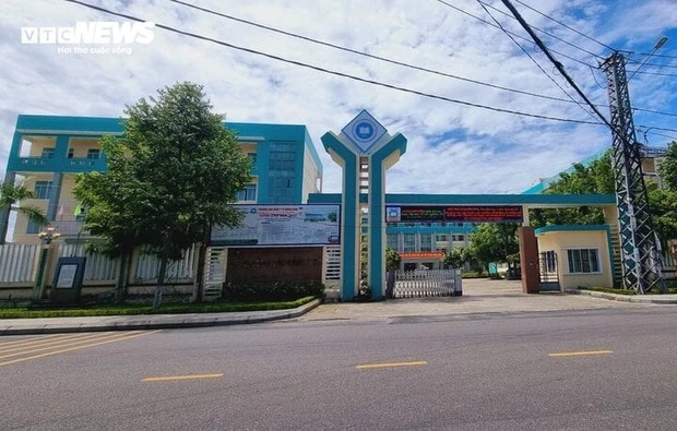 Trường CĐ Y tế Quảng Nam nợ lương 6 tháng: Cán bộ, giảng viên quay lại làm việc