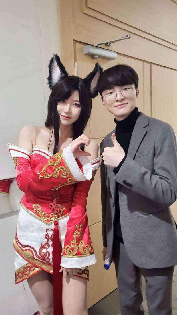 Faker lại 