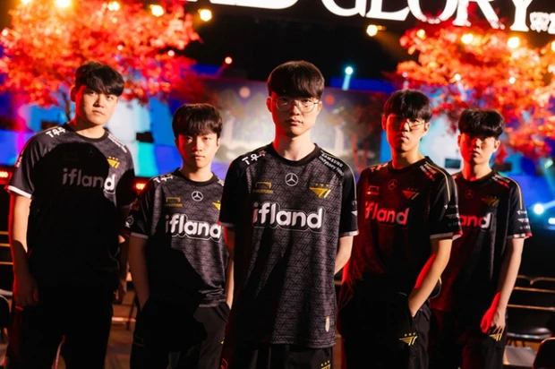T1 đại thắng, pha xử lý thần thánh của Faker được yêu cầu đưa ngay vào SGK