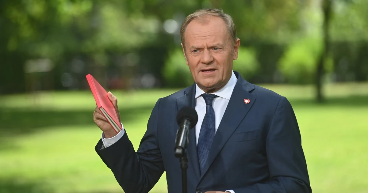 Donald Tusk zwrócił się z pytaniem do Dudy, Nawrockiego i Kaczyńskiego. 