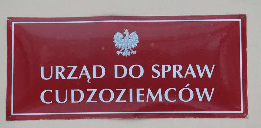 Szokująca praktyka, by dostać się do warszawskiego urzędu. 