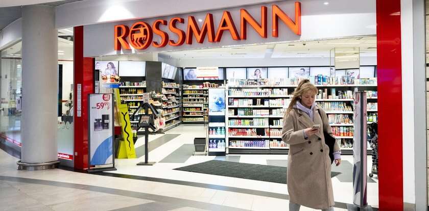 Zacznie się 18 grudnia. Rossmann i jego konkurencja będą rozdawać darmowe kosmetyki