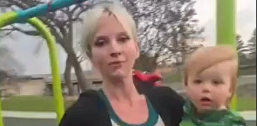 Skandaliczne zachowanie matki na placu zabaw. Jednak jeszcze bardziej szokuje to, co stało się potem