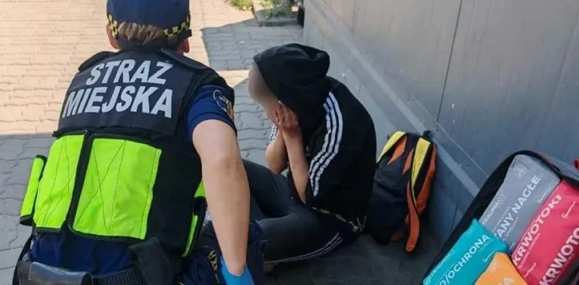Straż miejska opisuje dramat. Ciężarna leżała wycieńczona przed sklepem