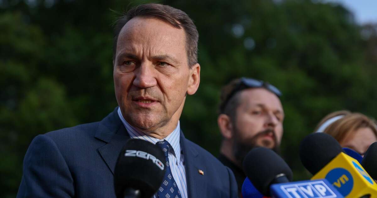 Radosław Sikorski odwołuje spotkania w USA. Wraca na pilne posiedzenie