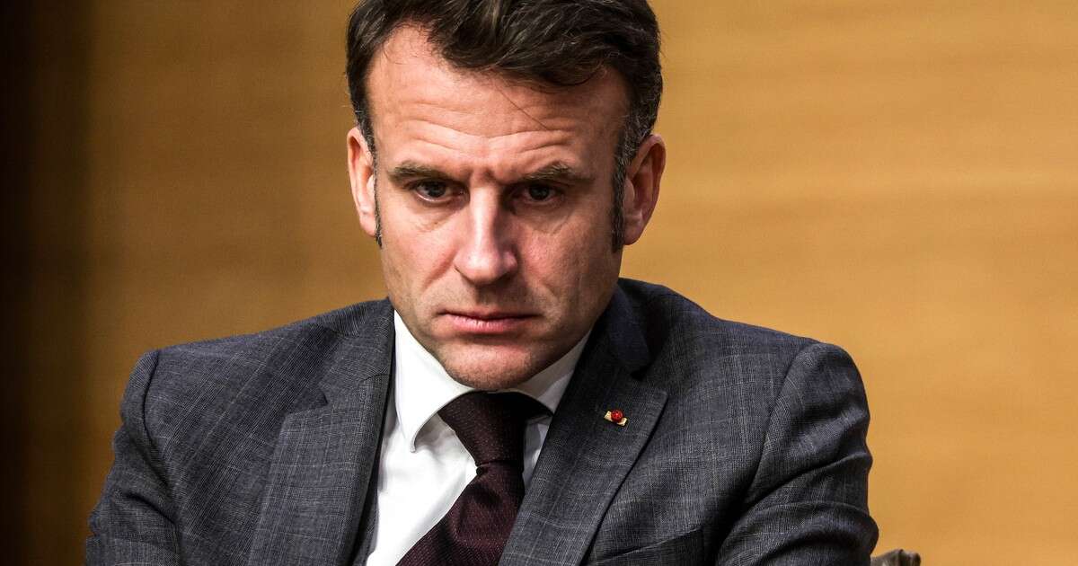 Emmanuel Macron pod ciężkim ostrzałem. To najgorszy kryzys w jego karierze [ANALIZA]