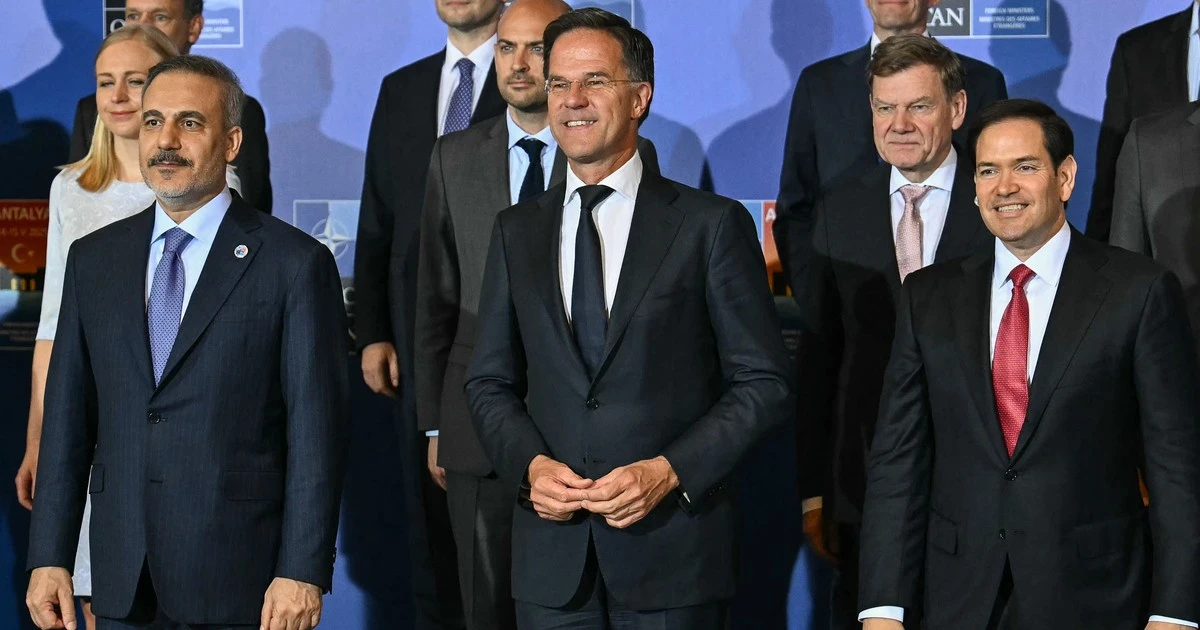 Donald Trump rzuca groźby. Chodzi o NATO. Europa ma jednak furtkę, jak zaszachować Putina