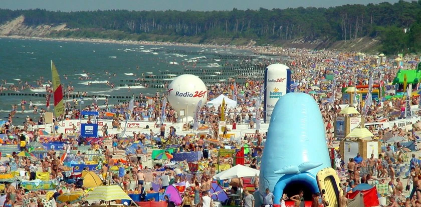 Dramat na plaży w Ustce. Babcia i wnuk cudem uniknęli śmierci przed godz. 10.00