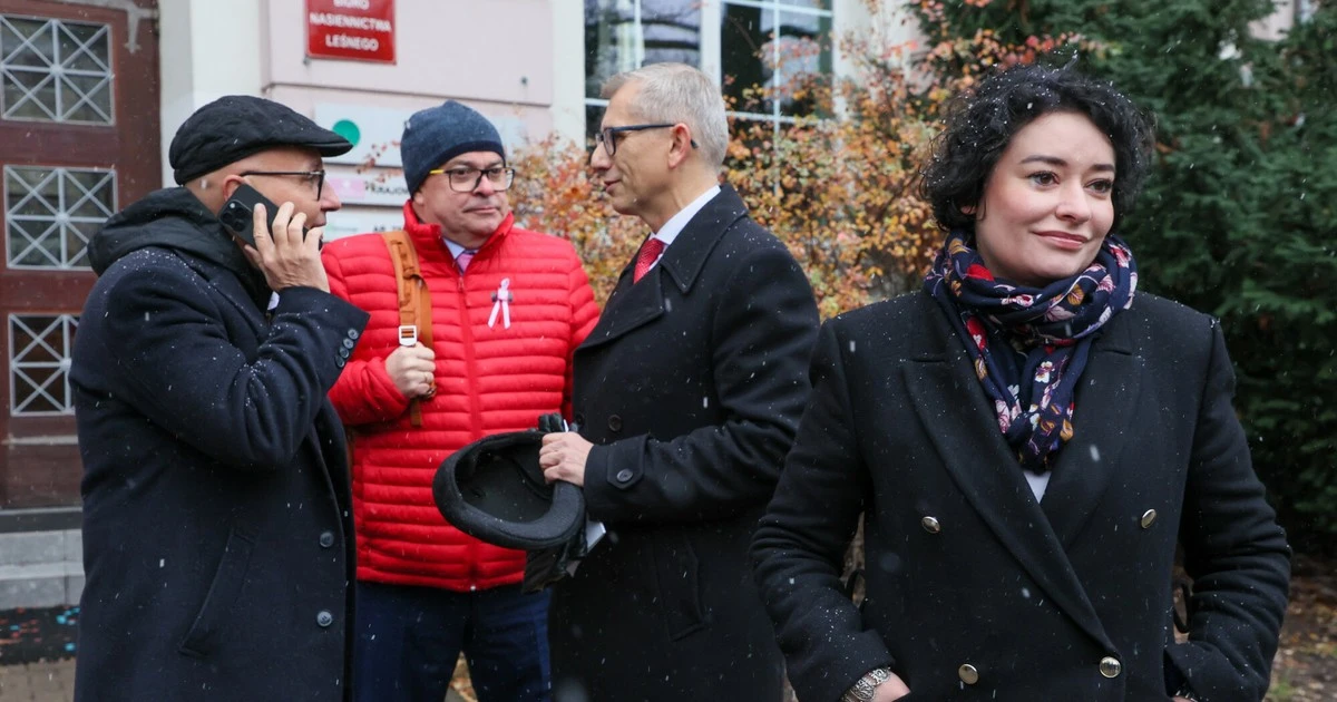 Parlamentarzyści z wysokimi zarobkami w KRS. 