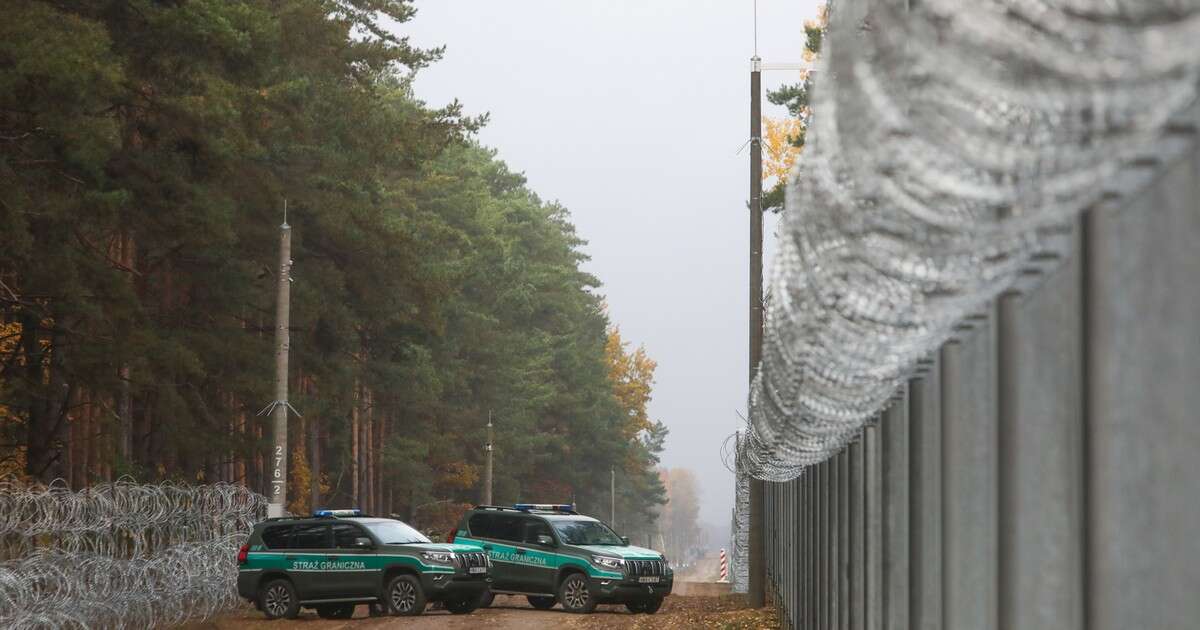 Wzmacnianie zapory na granicy z Białorusią zbliża się do końca. Wiceminister podał datę