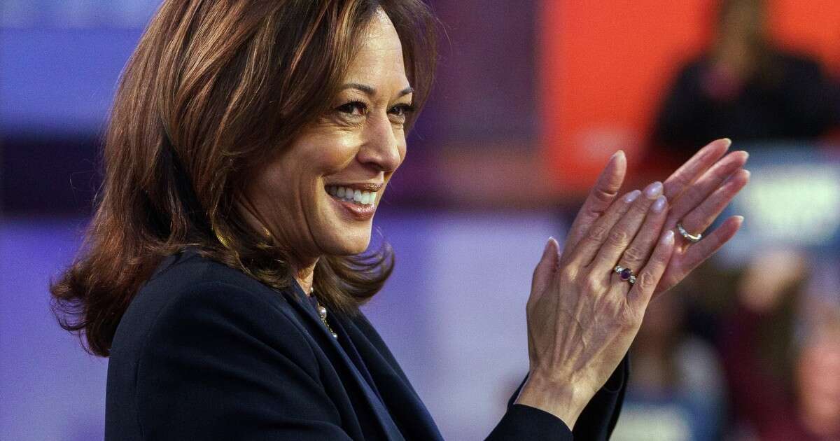 Kamala Harris z minimalną przewagą. Wynik zawdzięcza kobietom