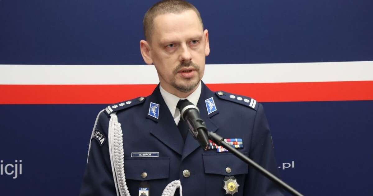 Szef policji o awanturach na miesięcznicach smoleńskich. Mówi dosadnie o reakcjach obu stron [WYWIAD]