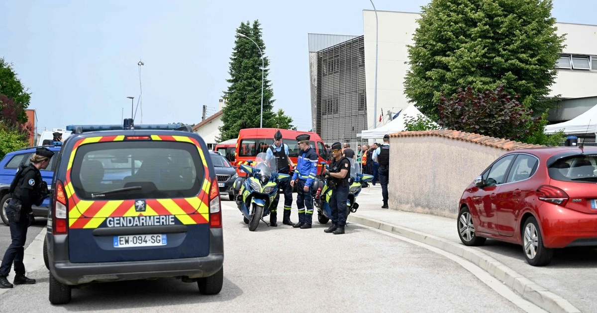 Nowe informacje o 14-latku, który zabił nauczycielkę we Francji. 
