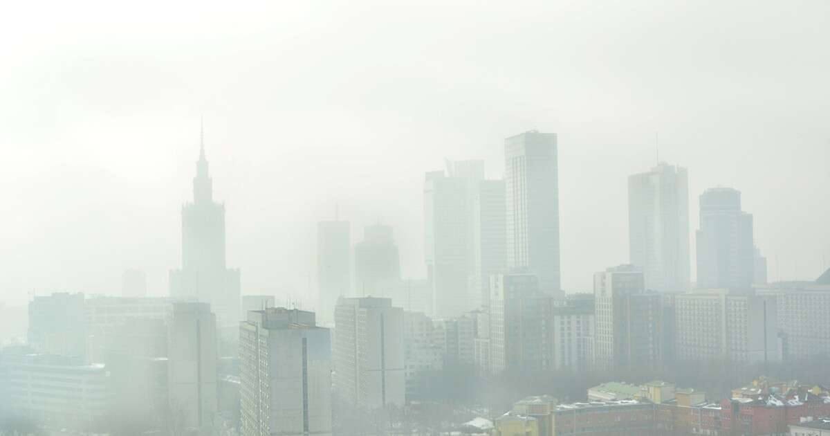 Rakotwórczy smog nad Warszawą. 