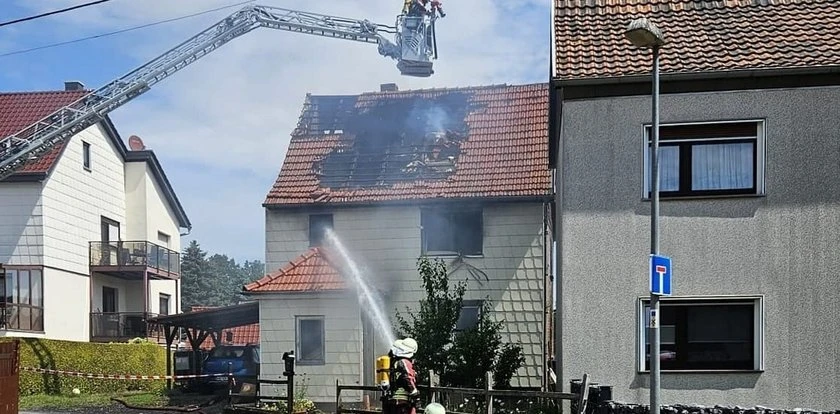 Gotowali obiad, nagle zapalił się tłuszcz. Po chwili dom całkowicie zniknął z powierzchni