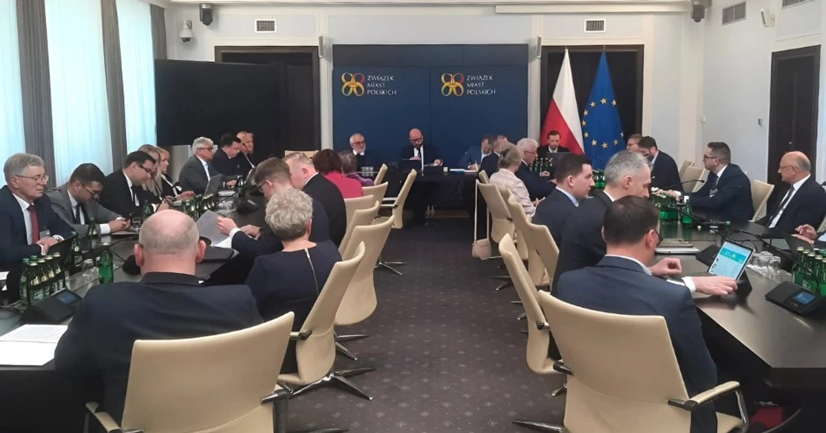 Samorządowcy apelują o wcześniejsze emerytury. Podali powód