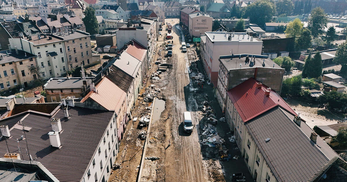 Unia Europejska pomoże powodzianom. Koszty odbudowy zalanych terenów sięgną 0,5 proc. PKB