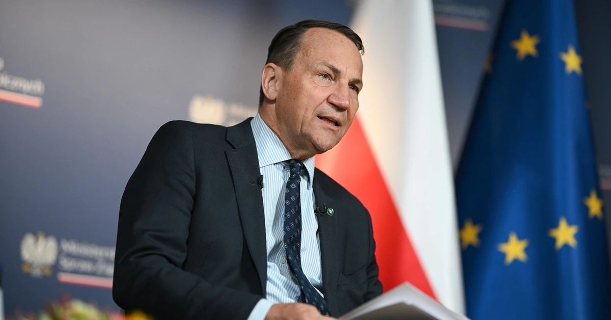 Radosław Sikorski uderza w byłego premiera. 