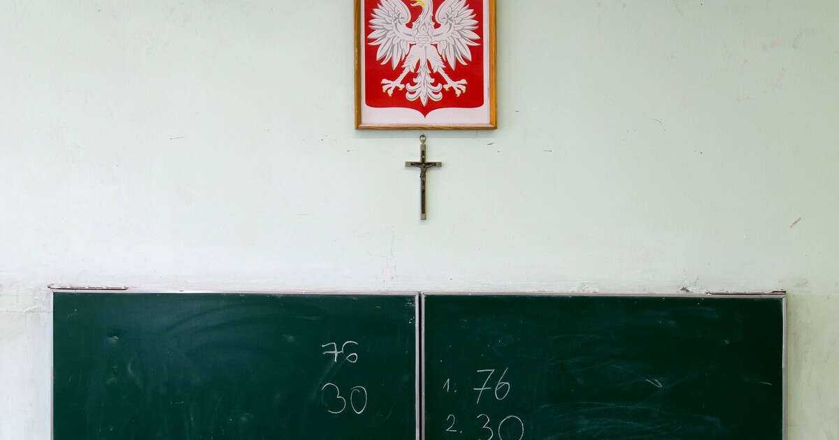 Lekcje religii w szkołach. Kard. Nycz: jedna godzina w tygodniu powinna być obowiązkowa dla wszystkich