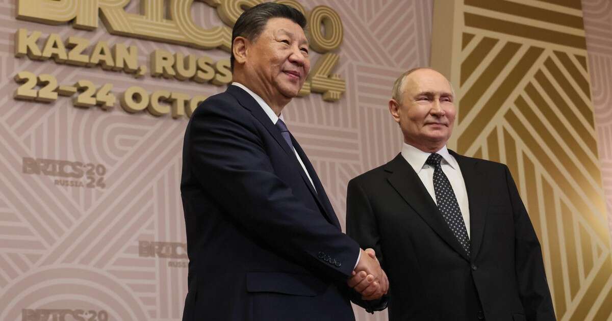 Władimir Putin i Xi Jinping ogłaszają 