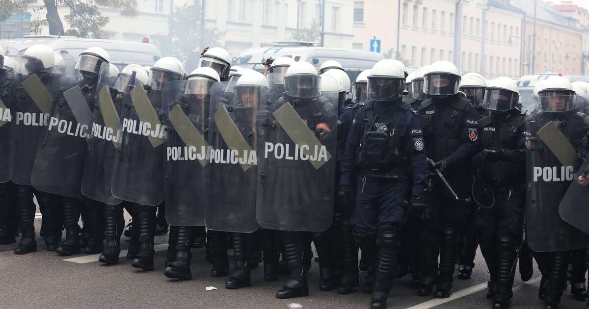 Nowe oznaczenia dla policjantów coraz bliżej. To efekt kompromitującego śledztwa