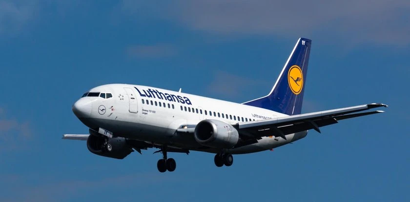Lufthansa świętuje, a pasażerowie płaczą. Ukryte opłaty, droższe bilety i wściekłość klientów