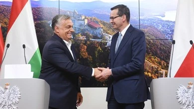 Politico: Polska i Węgry mogą zablokować unijny budżet