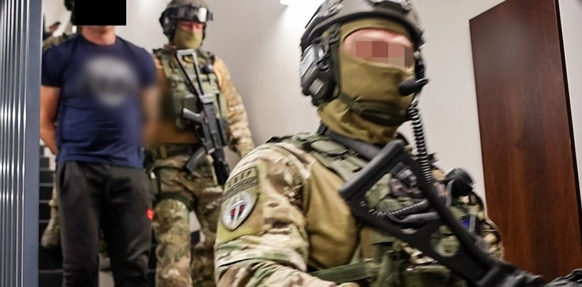 Policjanci rozbili gang kibiców Legii Warszawa. Nie chodzi o ustawki. To sprawa dużego kalibru