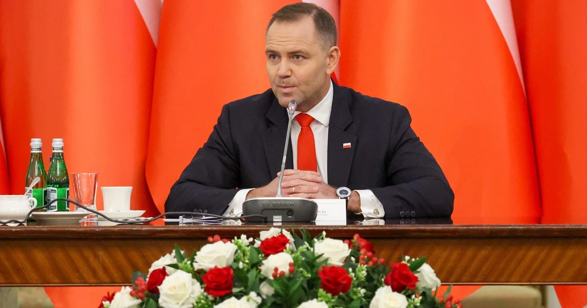 Weto Nawrockiego to polityczny błąd? Polacy nie są pewni, czy miał rację [SONDAŻ]