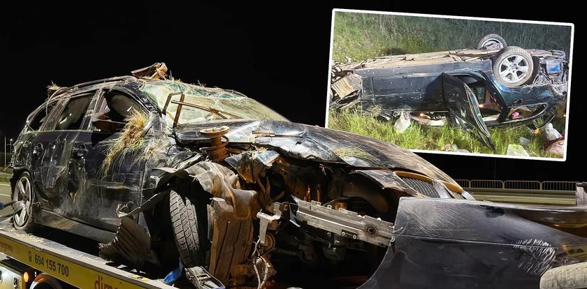 Zmiażdżone BMW leżało na dachu. W środku trzy osoby