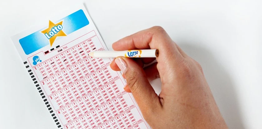 Znowu bez rozstrzygnięcia w Lotto. Napięcie rośnie, a kumulacja pęcznieje. To grube miliony