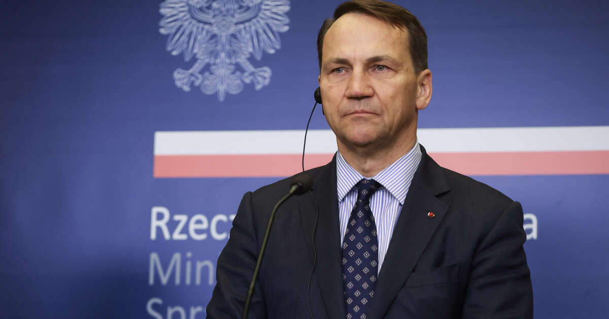 Co robić z nadlatującymi rosyjskimi pociskami? Radosław Sikorski mówi o 