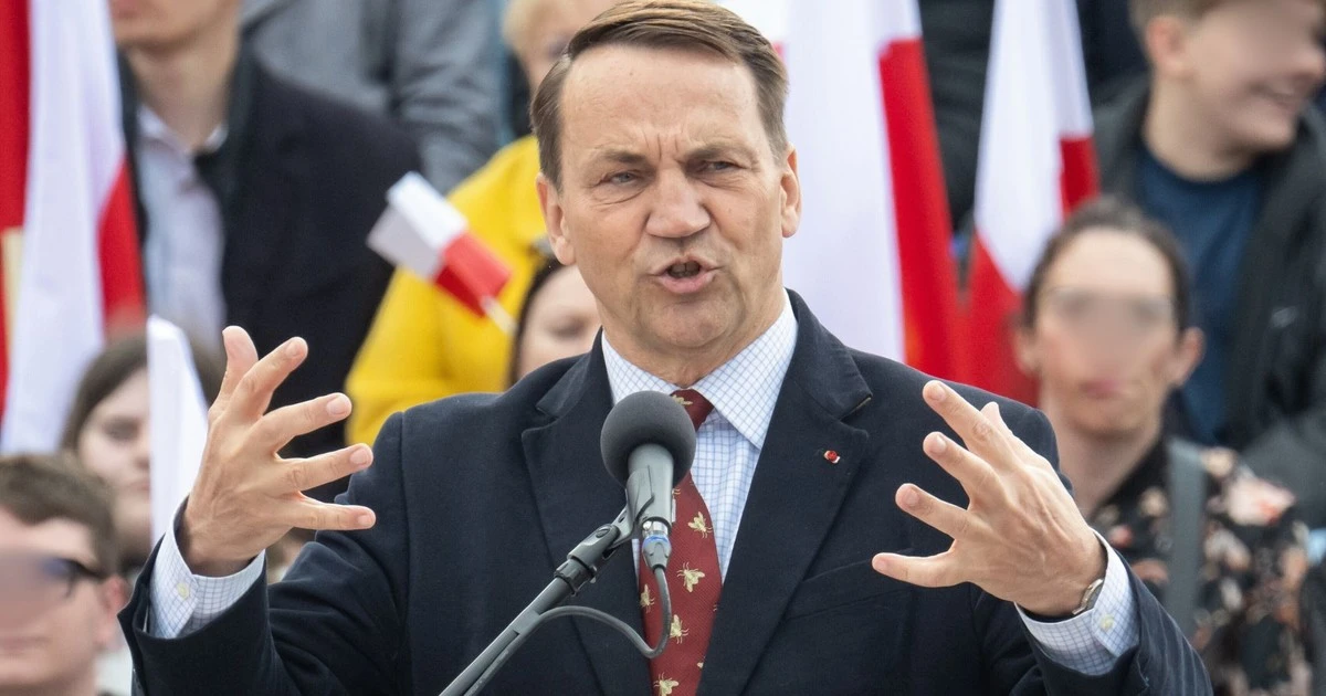 Radosław Sikorski wbija szpilę Karolowi Nawrockiemu. Wspomina o kawalerce
