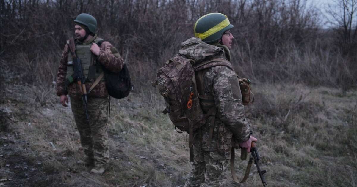 Nocny atak Rosjan w Ukrainie. Strącone drony spowodowały pożary w Mikołajowie