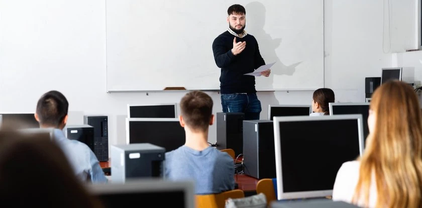 Nawet 23 tys. zł miesięcznie. Prywatne szkoły biją rekordy popularności