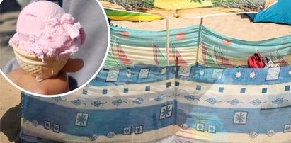 Dwa gofry i lody przy plaży. 