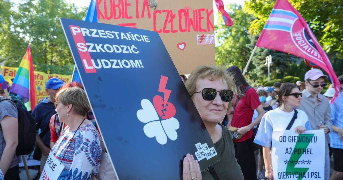 Temat aborcji wraca do Sejmu. KO i Lewica próbują skruszyć ludowców. 